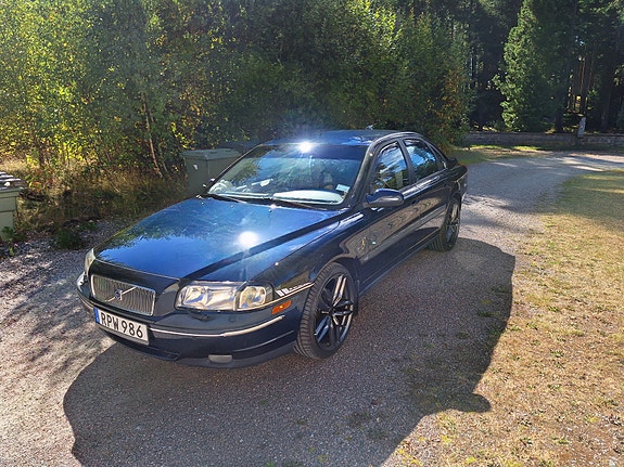 Volvo S80 2 of 12