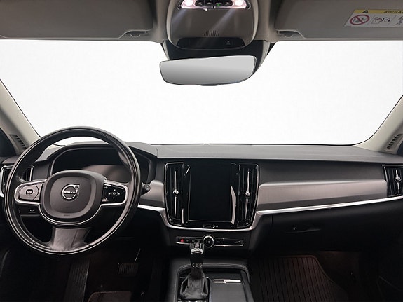 Volvo V90 13 of 30