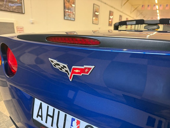 Chevrolet Corvette 18 of 30