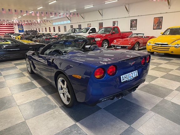 Chevrolet Corvette 9 of 30