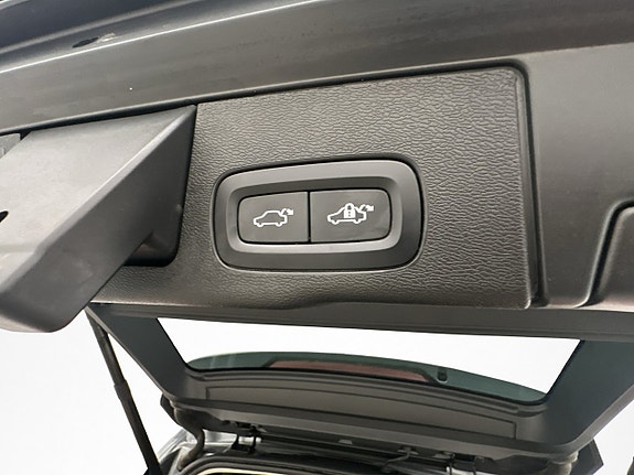 Volvo XC60 12 of 30