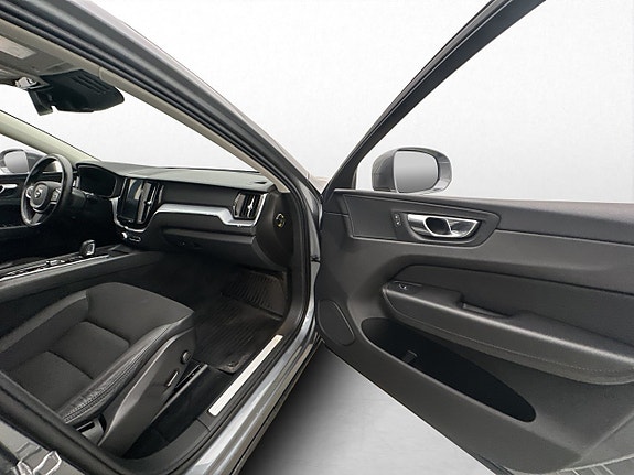 Volvo XC60 30 of 30