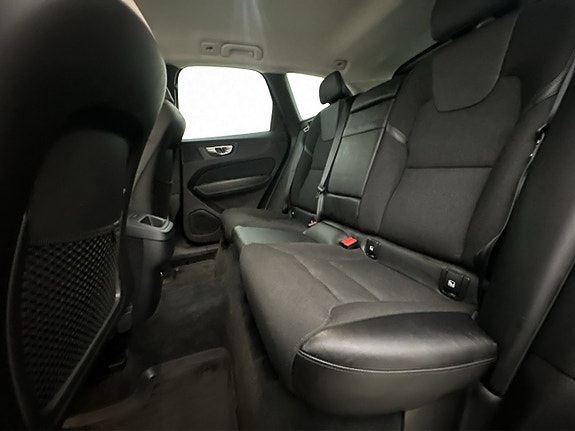 Volvo XC60 27 of 30