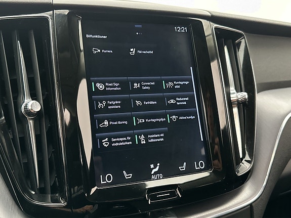 Volvo XC60 22 of 30