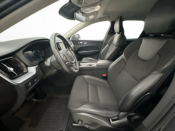 Volvo XC60 14 of 30