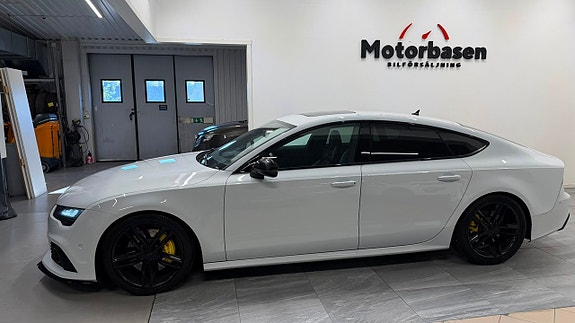 Audi A7 2 of 18
