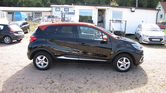 Renault Captur 2 of 10