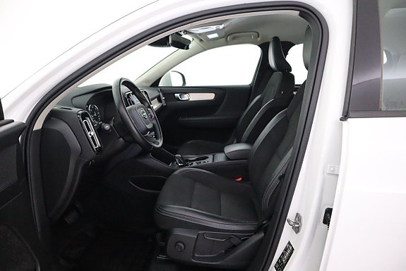 Volvo XC40 11 of 21