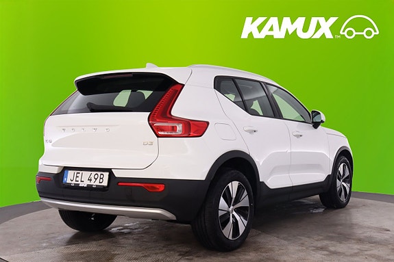 Volvo XC40 4 of 21