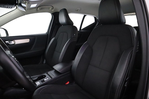 Volvo XC40 12 of 21