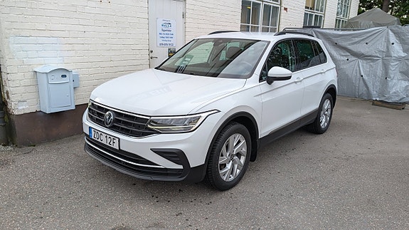 Volkswagen Tiguan 2 of 26
