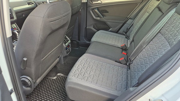 Volkswagen Tiguan 23 of 29