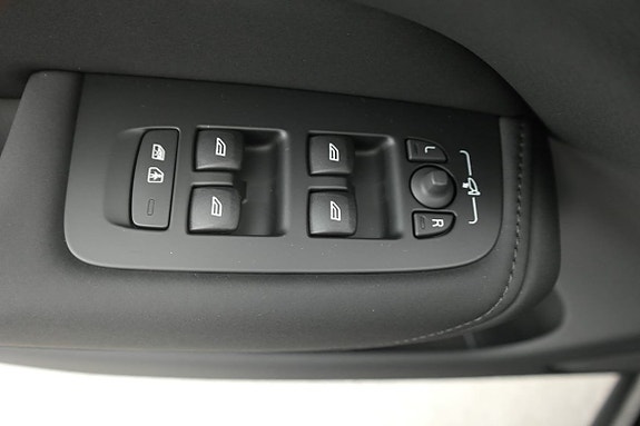 Volvo XC60 10 of 18