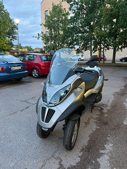 Piaggio 2009 2 of 5