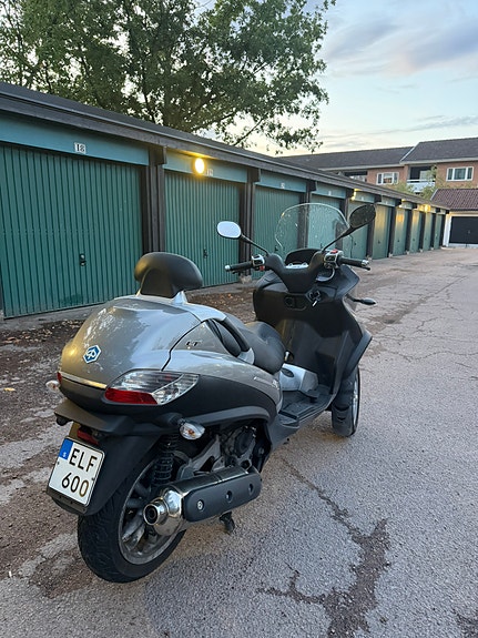 Piaggio 2009 3 of 5