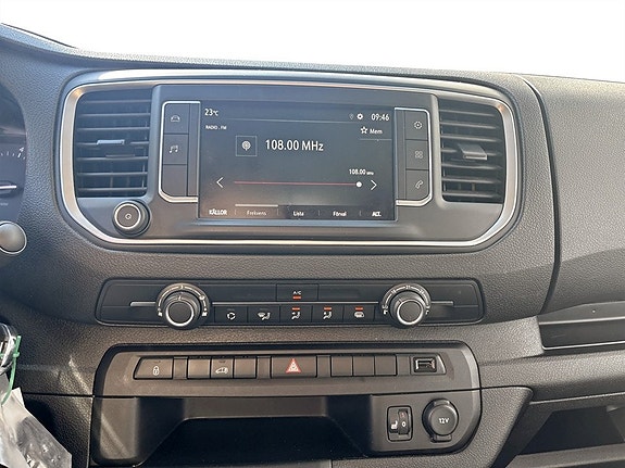 Opel Vivaro 11 of 15