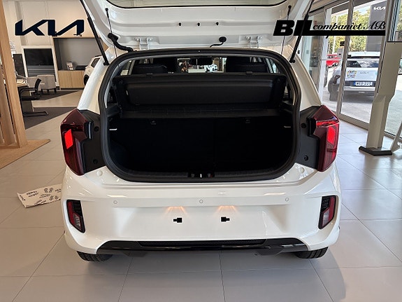Kia Picanto 7 of 15