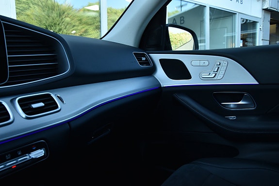 Mercedes-Benz GLE350 de 14 of 30
