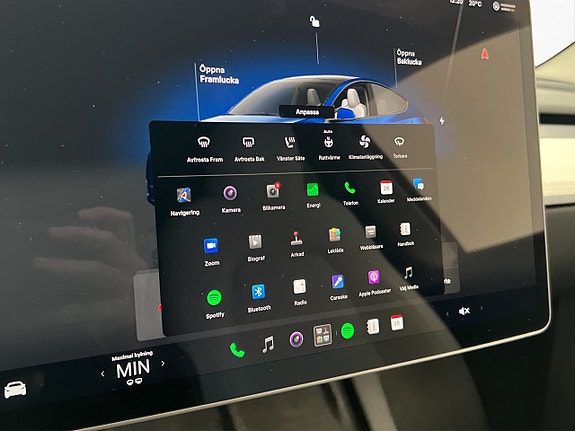 Tesla Model Y 21 of 30