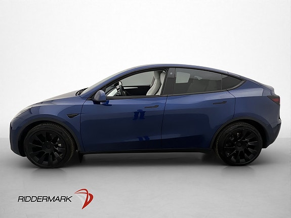 Tesla Model Y 5 of 30