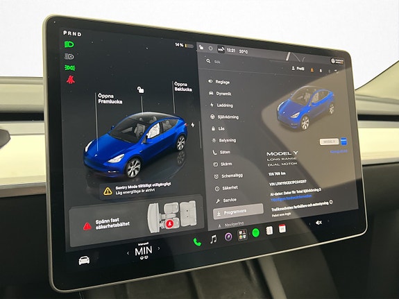 Tesla Model Y 24 of 30