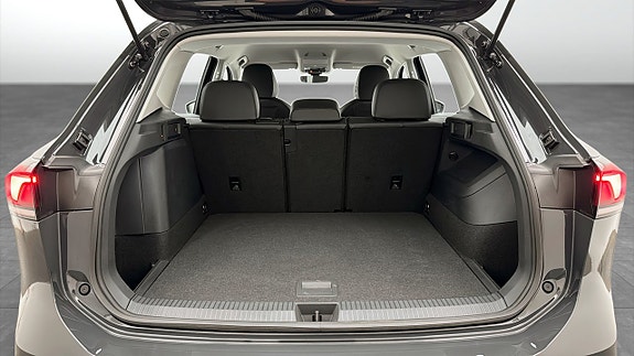 Volkswagen Tiguan 12 of 19