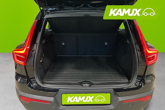 Volvo XC40 16 of 22