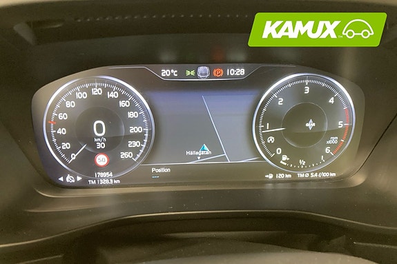 Volvo XC40 12 of 22