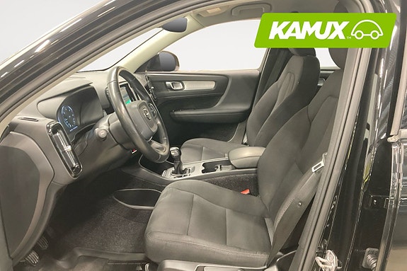 Volvo XC40 9 of 22