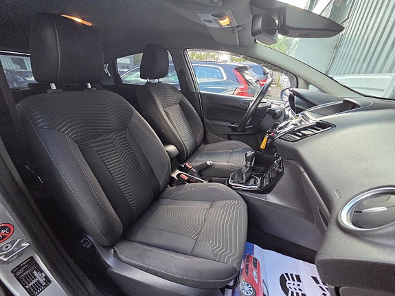 Ford Fiesta 10 of 16