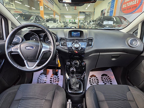 Ford Fiesta 16 of 16