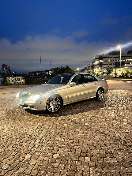 Mercedes-Benz E280 6 of 6