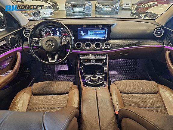 Mercedes-Benz E200 18 of 23