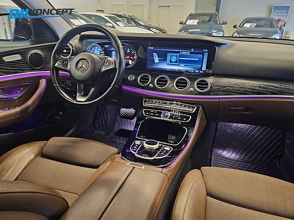 Mercedes-Benz E200 14 of 23