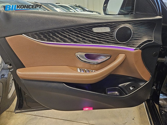 Mercedes-Benz E200 17 of 23
