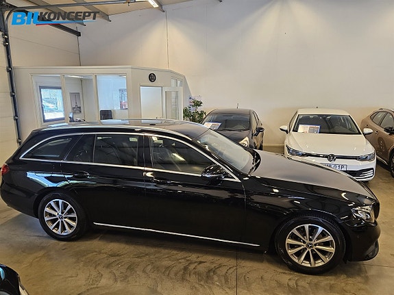Mercedes-Benz E200 5 of 23