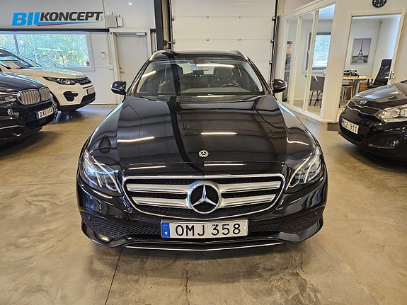 Mercedes-Benz E200 6 of 23