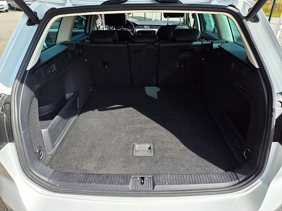 Volkswagen Passat Alltrack 15 of 15