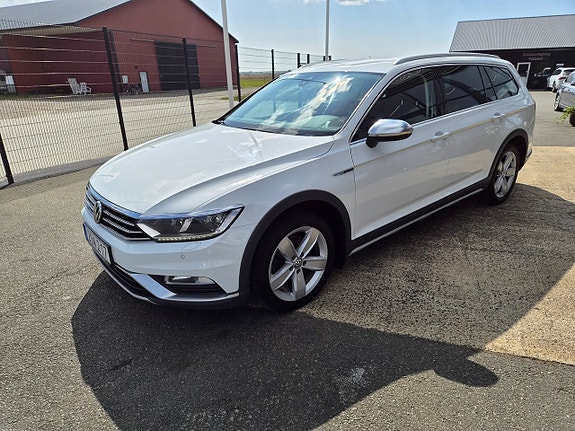 Volkswagen Passat Alltrack 4 of 15