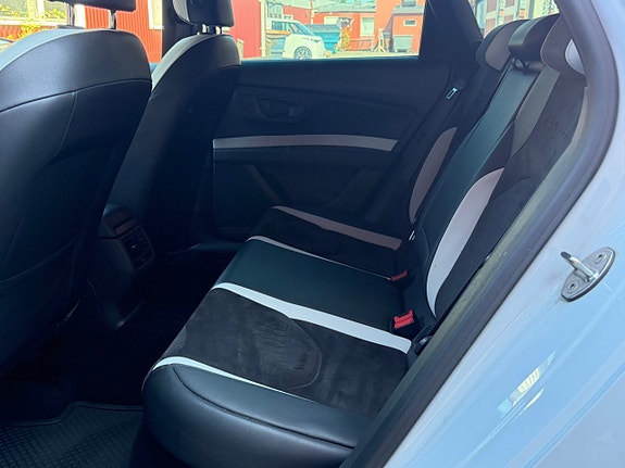 Seat Leon 9 of 21