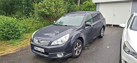 Subaru Outback 3 of 4