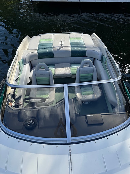 Sea Ray - Pachanga 22 - Mercruiser 454 Magnum V8 4 of 7