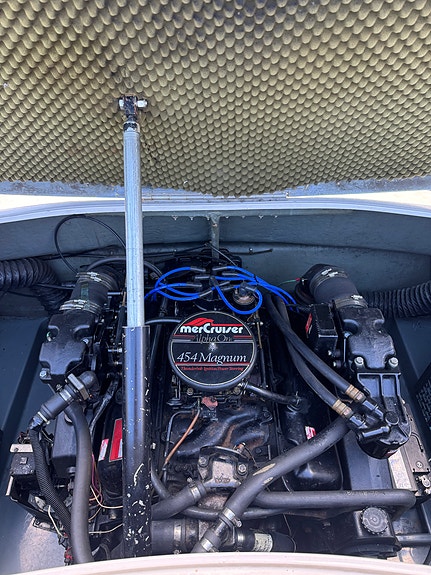 Sea Ray - Pachanga 22 - Mercruiser 454 Magnum V8 7 of 7