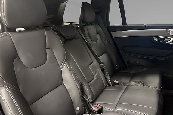 Volvo XC90 11 of 11