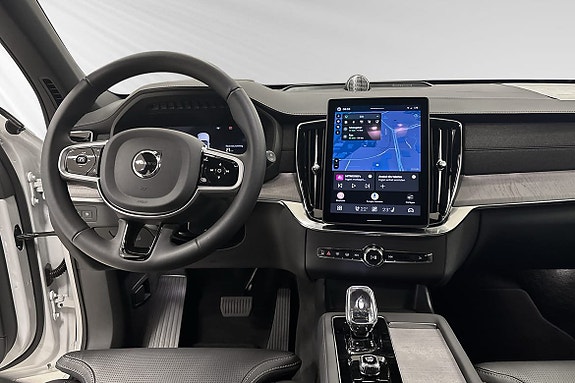 Volvo XC90 9 of 11