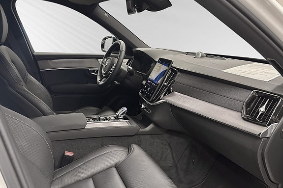Volvo XC90 10 of 11