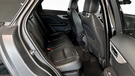 Jaguar F-PACE 5 of 26
