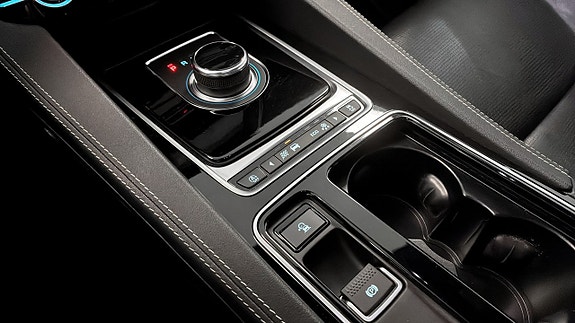 Jaguar F-PACE 20 of 26