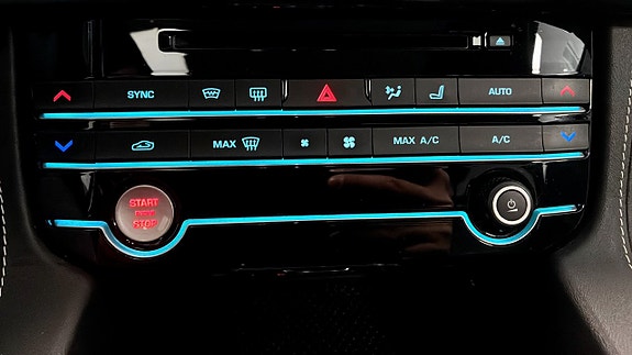 Jaguar F-PACE 19 of 26
