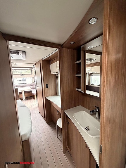 Knaus Scandinavian Selection 750 UFK 24 of 27